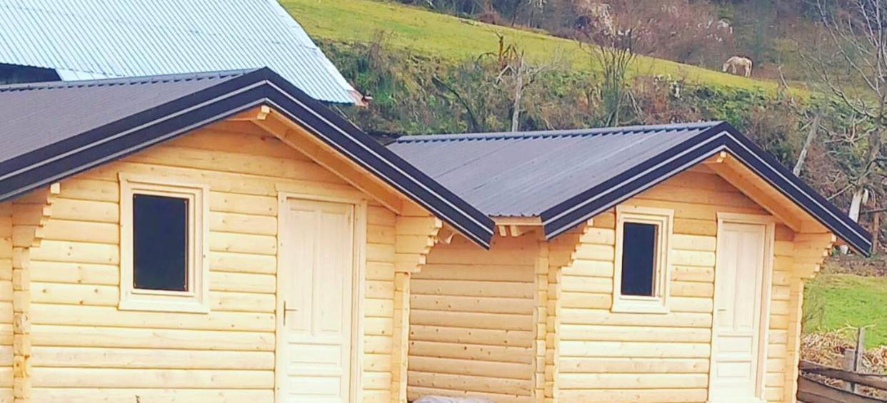 Dedushi Guesthouse &Wood Cabins-Camping Place Gusinje Esterno foto