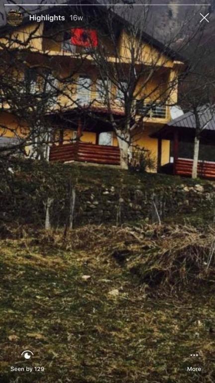Dedushi Guesthouse &Wood Cabins-Camping Place Gusinje Esterno foto