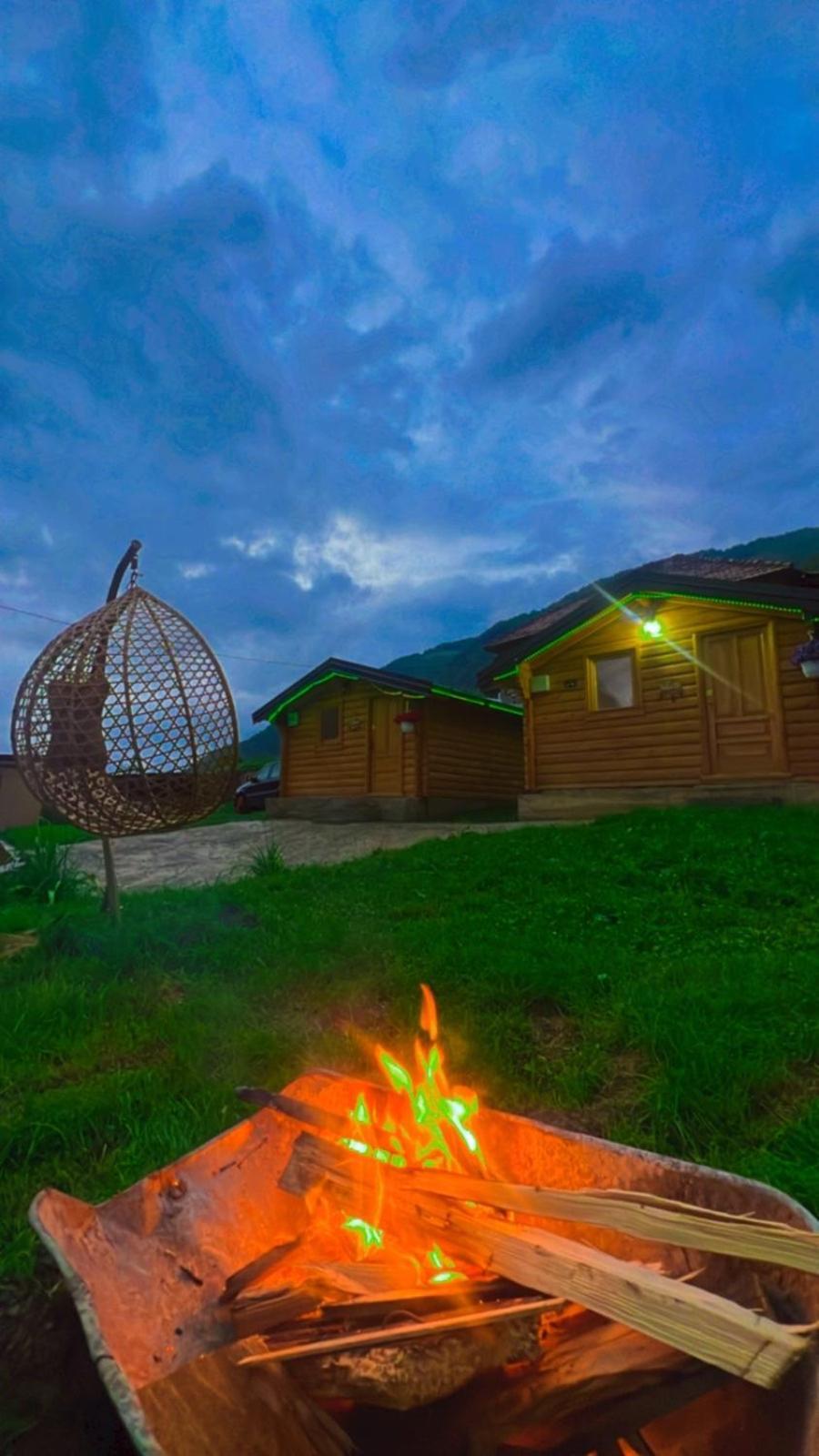 Dedushi Guesthouse &Wood Cabins-Camping Place Gusinje Esterno foto