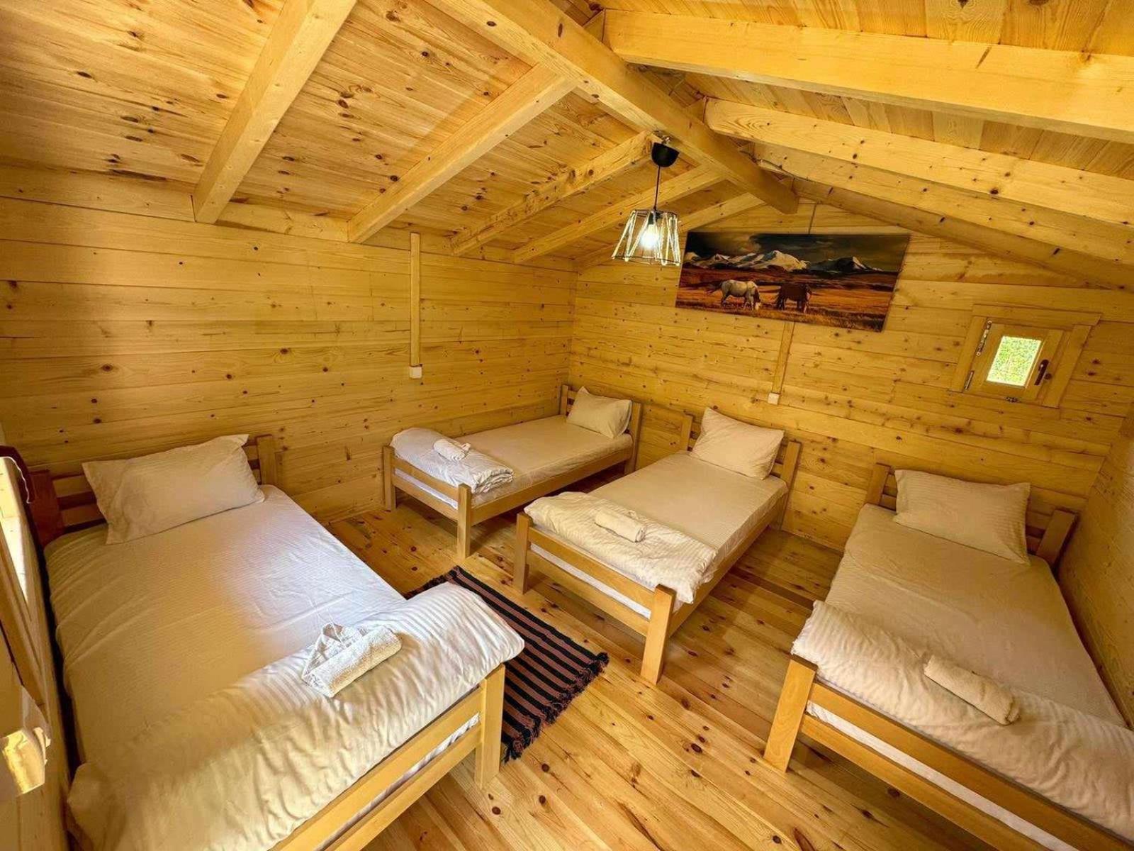 Dedushi Guesthouse &Wood Cabins-Camping Place Gusinje Esterno foto
